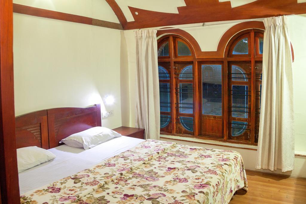 Aqua Jumbo Houseboats Hotel Kumarakom Szoba fotó